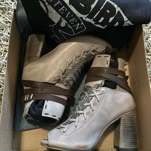 Freebird “Eagle” bootie